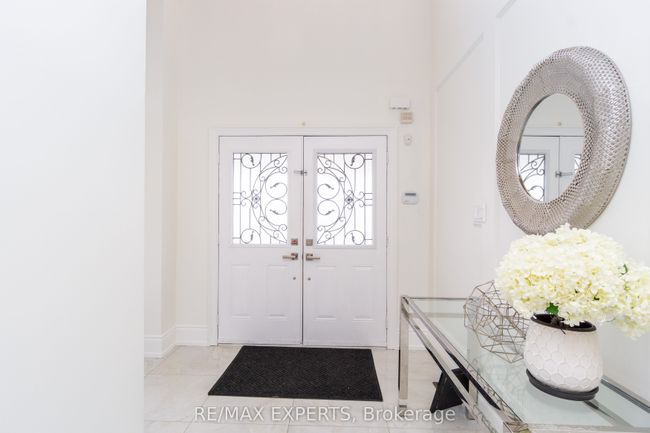 60 Crystalhill Dr, House other with 6 bedrooms, 5 bathrooms and 4 parking in Brampton ON | Image 4