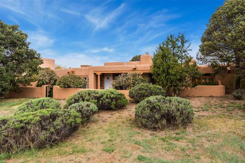 unit-424-3101 Old Pecos Trl, Santa Fe, NM, 87505-9091 | Card Image