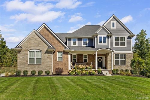 1930 Thorncrest Ct, Commerce Twp, MI, 48382-1588 | Card Image