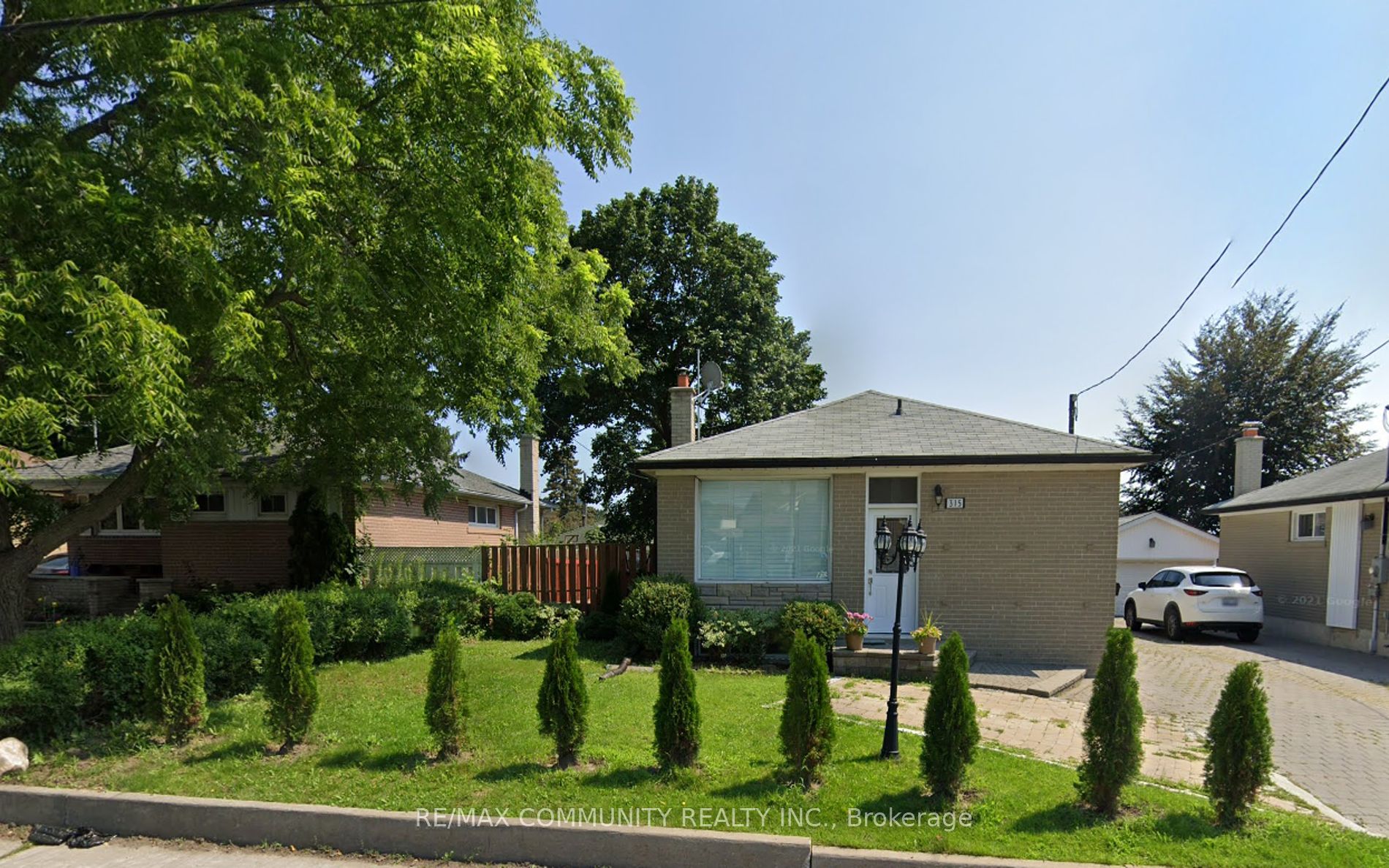 BSMT 315 Rossland Rd W, Leased in Whitby eXp Realty