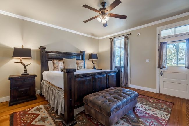 514 W Austin St, Home with 2 bedrooms, 2 bathrooms and null parking in Fredericksburg TX | Image 26