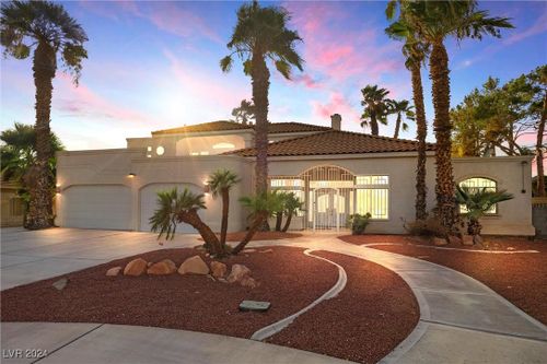 2957 El Camino Road, Las Vegas, NV, 89146 | Card Image