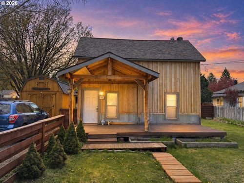 302 S Alder St, Wallowa, OR, 97885-8409 | Card Image