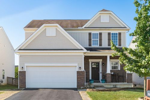 6371 Oak Trail Dr, Galloway, OH, 43119-7531 | Card Image