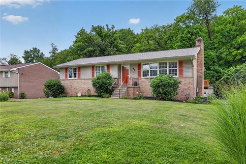 127 Adlin Ave, Houston, PA, 15342-1060 | Card Image