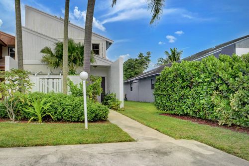 1348 The 12th Fairway, Wellington, FL, 33414-5741 | Card Image