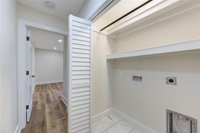 Laundry Area | Image 14