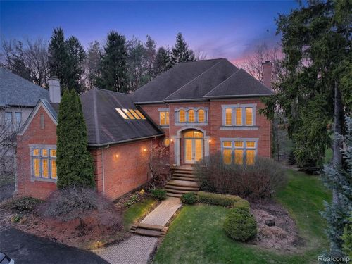 6620 Minnow Pond Dr, West Bloomfield, MI, 48322-2659 | Card Image