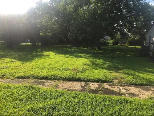 1518 W 6th St, Port Arthur, TX, 77640-4753 | Card Image