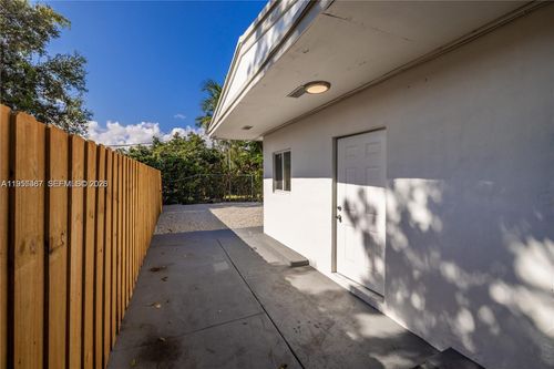 2-2729 Sw 18th St, Miami, FL, 33145-1911 | Card Image