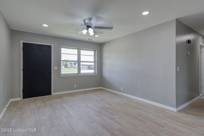 2803 W 18 Th St, House other with 3 bedrooms, 2 bathrooms and null parking in Plainview TX | Image 5