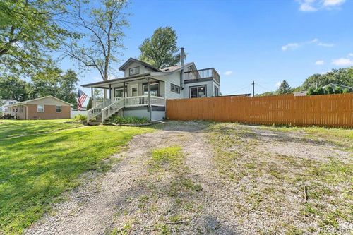 13407 Strong Blvd, South Rockwood, MI, 48179-9714 | Card Image