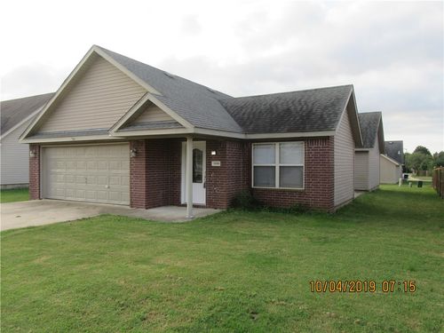 1110 E Courage, Siloam Springs, AR, 72761-2081 | Card Image