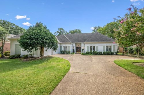 3246 Club Breeze Dr, Memphis, TN, 38125-8875 | Card Image