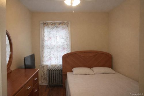 13116 226th Street, New York, NY, 11413 | Card Image