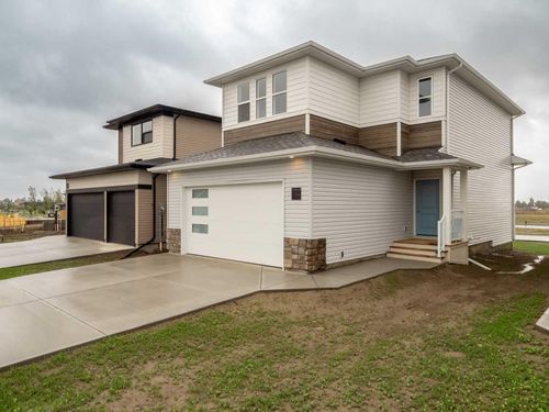 246 Caribou Way N, Lethbridge, AB, T1H7J7 | Card Image