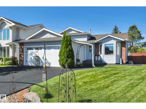 5735 152a Ave Nw, Edmonton, AB, T5A4X7 | Card Image