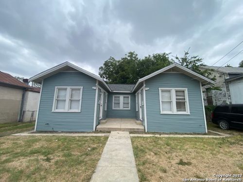 2328 E Commerce St, San Antonio, TX, 78203-1904 | Card Image