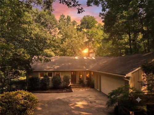 100 Kings Mill Ct, Roswell, GA, 30075-4907 | Card Image