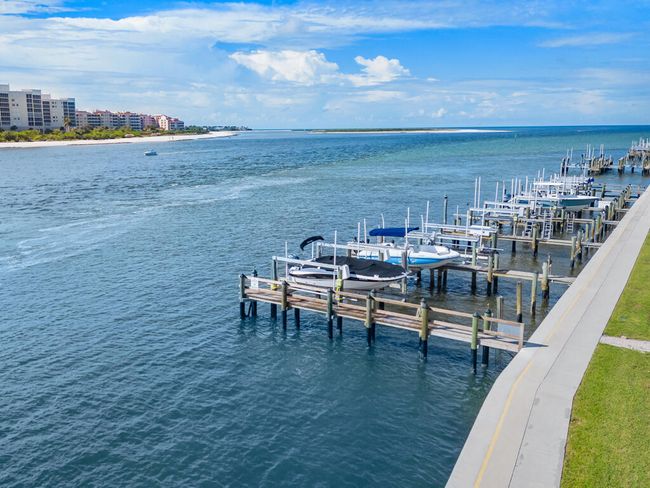232 - 232 La Peninsula Blvd, Condo with 2 bedrooms, 3 bathrooms and null parking in NAPLES FL | Image 33