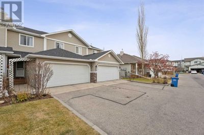 16 - 117 Bow Ridge Dr, Townhouse with 3 bedrooms, 3 bathrooms and 3 parking in Cochrane AB | Image 3