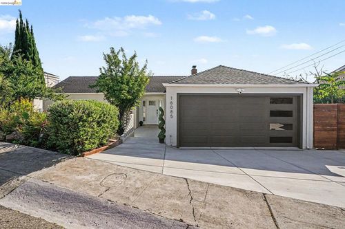 16085 Gramercy Dr, Castro Valley, CA, 94578 | Card Image