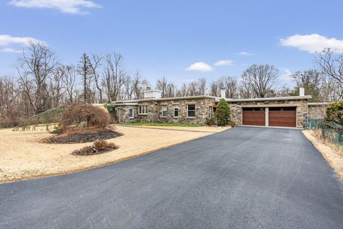 2 Twin Pines Dr, Pomona, NY, 10970-3311 | Card Image