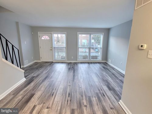 3004 Saint Clair Dr, TEMPLE HILLS, MD, 20748-1639 | Card Image