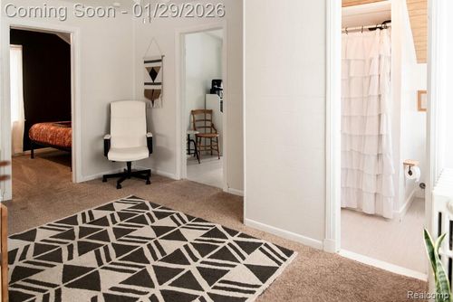 22101 Nowlin St, Dearborn, MI, 48124-2732 | Card Image