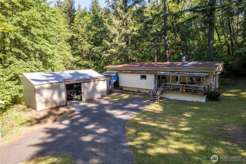 198 Burnett Rd, Winlock, WA, 98596-9533 | Card Image