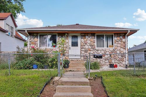 3825 2 1/2 St Ne, Columbia Heights, MN, 55421-3727 | Card Image