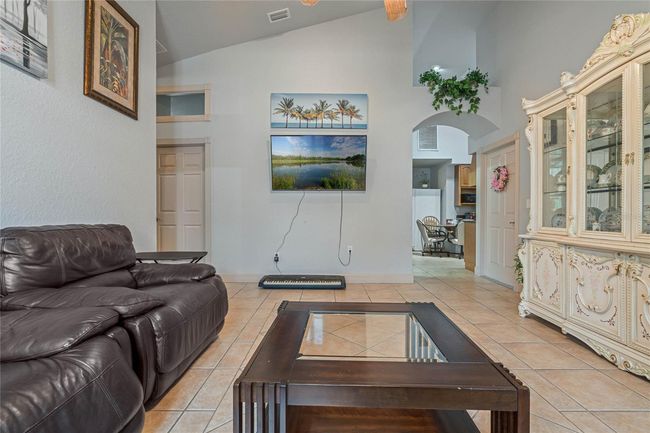 919 Patrick St, House other with 5 bedrooms, 4 bathrooms and null parking in KISSIMMEE FL | Image 7