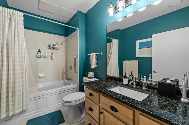 Primary full bath | Image 19
