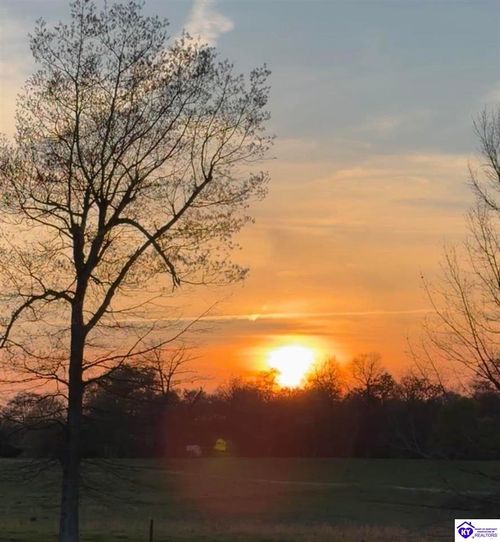 204 Shepherds Way, Rineyville, KY, 40162-8794 | Card Image