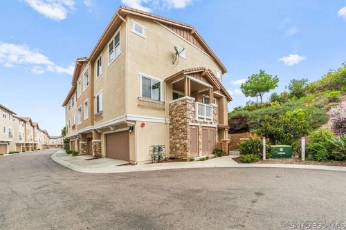 3042 Cole Grade Dr, Santee, CA, 92071-7606 | Card Image