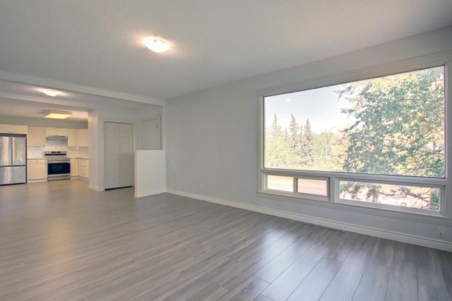 2003 62 Avenue Se, Home with 6 bedrooms, 3 bathrooms and 2 parking in Calgary AB | Image 5