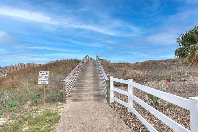 H - 4885 State Highway 361, Condo with 3 bedrooms, 3 bathrooms and 3 parking in Port Aransas TX | Image 37