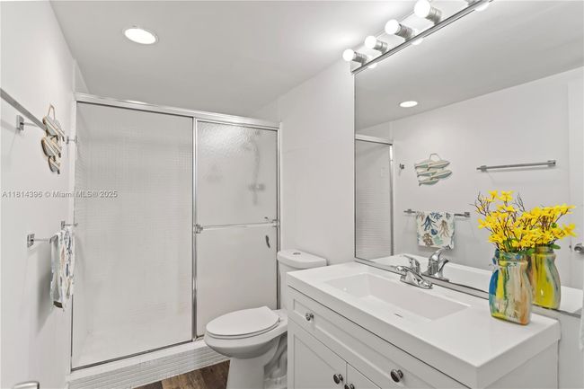 7 - 19390 Collins Ave, Condo with 2 bedrooms, 2 bathrooms and null parking in Sunny Isles Beach FL | Image 14