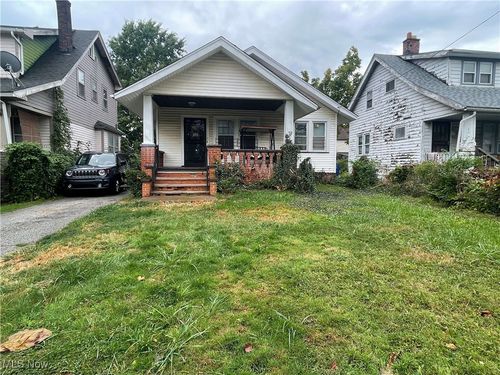 3260 E 135th St, Cleveland, OH, 44120-3906 | Card Image