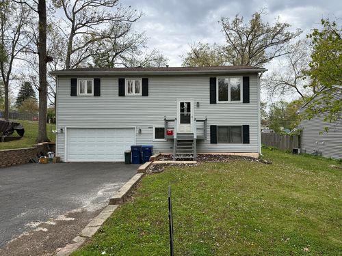 8910 Memory Trail, Wonder Lake, IL, 60097 | Card Image
