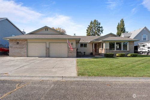 9371 Vernal Avenue Se, Moses Lake, WA, 98837 | Card Image