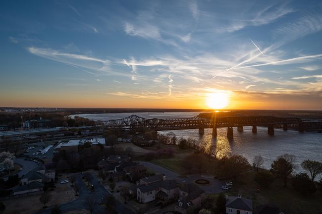 APT-401 - 717 S Riverside Dr, Condo with 2 bedrooms, 2 bathrooms and null parking in Memphis TN | Image 40