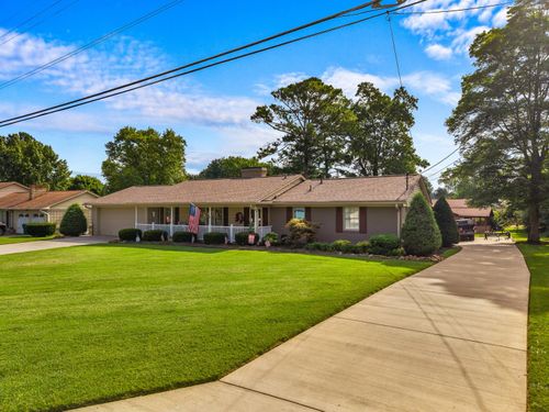 523 Poplar St, Morristown, TN, 37813-5731 | Card Image