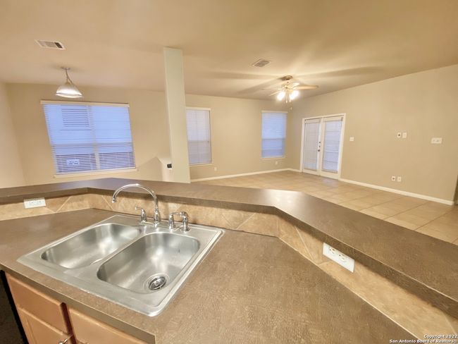 20707 Cliff Park, House other with 4 bedrooms, 2 bathrooms and null parking in San Antonio TX | Image 9
