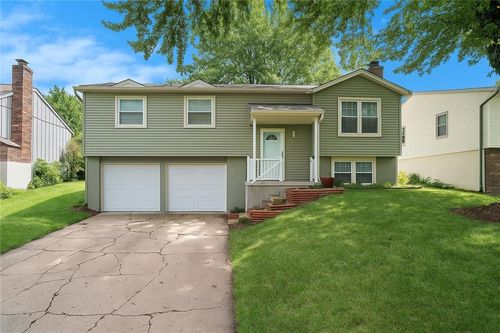 12617 S Locust St, Olathe, KS, 66062-1121 | Card Image