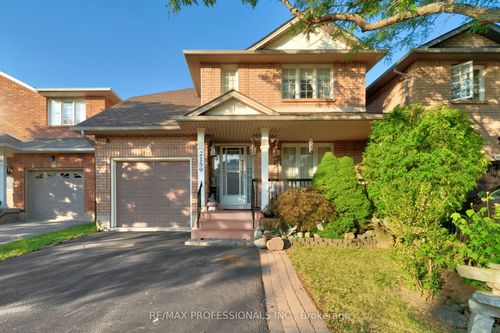 2159 Blue Ridge Lane, Oakville, ON, L6M3W7 | Card Image