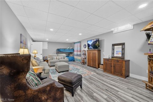 5415 Walls Channel Dr, Port Clinton, OH, 43452-3702 | Card Image