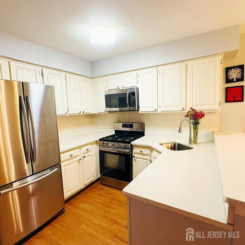 44 Heather Ct, Monmouth Junction, NJ, 08852-2656 | Card Image