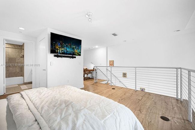 APT-806 - 1050 Brickell Ave, Condo with 1 bedrooms, 2 bathrooms and null parking in Miami FL | Image 20