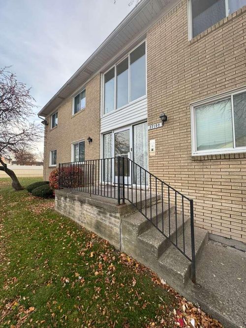 10-37102 Aberdeen Drive, Sterling Heights, MI, 48312 | Card Image